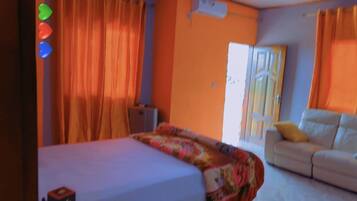 Huis | 3 slaapkamers, een strijkplank/strijkijzer, gratis wifi, beddengoed