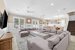 تلفزيون ذكي، ألعاب فيديو، كرة قدم الطاولة