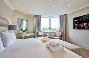 4 bedrooms, iron/ironing board, free WiFi, bed sheets - Stunning Hyde Park Panorama Luxury 4-Bedroom Oasis (London)
