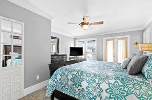4 bedrooms, iron/ironing board, travel crib, free WiFi