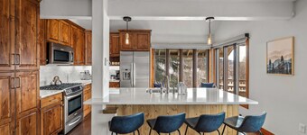 Tweedle Lodge | 4BD/4BA | Pet-Friendly Mountain Escape w/ Epic Views and EV Char