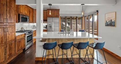 Tweedle Lodge | 4BD/4BA | Pet-Friendly Mountain Escape w/ Epic Views and EV Char