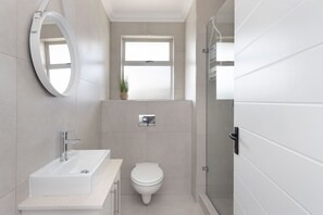 Apartment (1 Bedroom) | Interior - Blouberg Heights 207 (Cape Town)