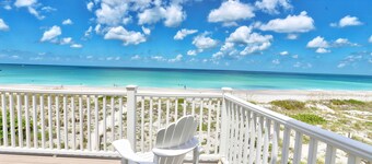 Beach Front~2 Balconies~Breathtaking Views~Beach Haven C6