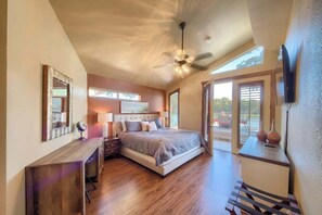 4 bedrooms, desk, iron/ironing board, WiFi