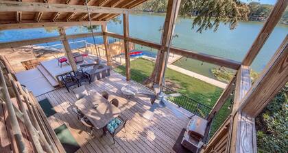 NEW UNIQUE LAKEFRONT LISTING! Waters edge at Lake Dunlap.