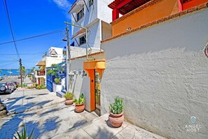 Property grounds - Group-Friendly Stay, Near to Malecón & City Charm (La Paz)