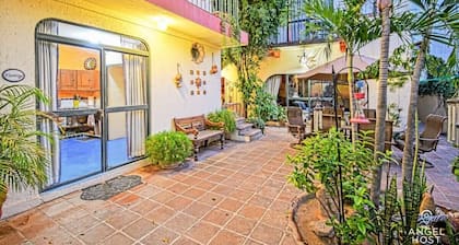 Charming Garden Retreat Just Steps to Malecon