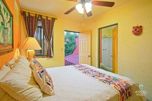 1 bedroom, WiFi, bed sheets - Garden Patio Stay 1 Block from Malecón & Beach (La Paz)