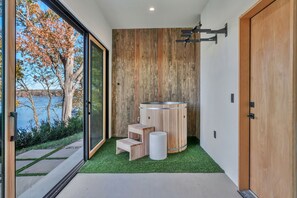 Interior - Above Nashville Lakeside Modern I Old Hickory Lake | Modern | Services (Mount Juliet)