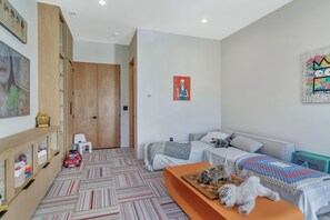 3 bedrooms, iron/ironing board, travel cot, free WiFi - Above Nashville Lakeside Modern I Old Hickory Lake | Modern | Services (Mount Juliet)