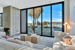 Smart TV, fireplace, stereo, computer monitors - Above Nashville Lakeside Modern I Old Hickory Lake | Modern | Services (Mount Juliet)