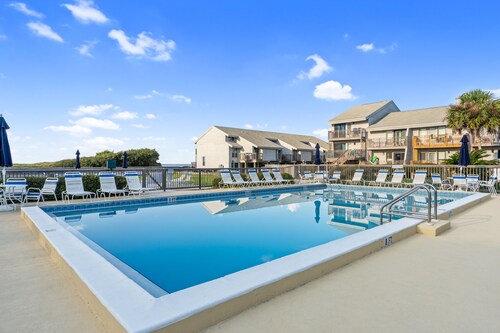 Life’s a beach! Catch your Wave at The Spindrift Sea Turtle!