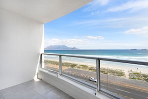 Apartment (2 Bedrooms) | Terrace/patio - Sunset Boulevard 32 (Cape Town)