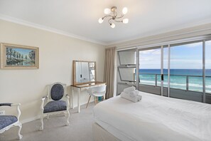 Apartment (2 Bedrooms) | Beach/ocean view