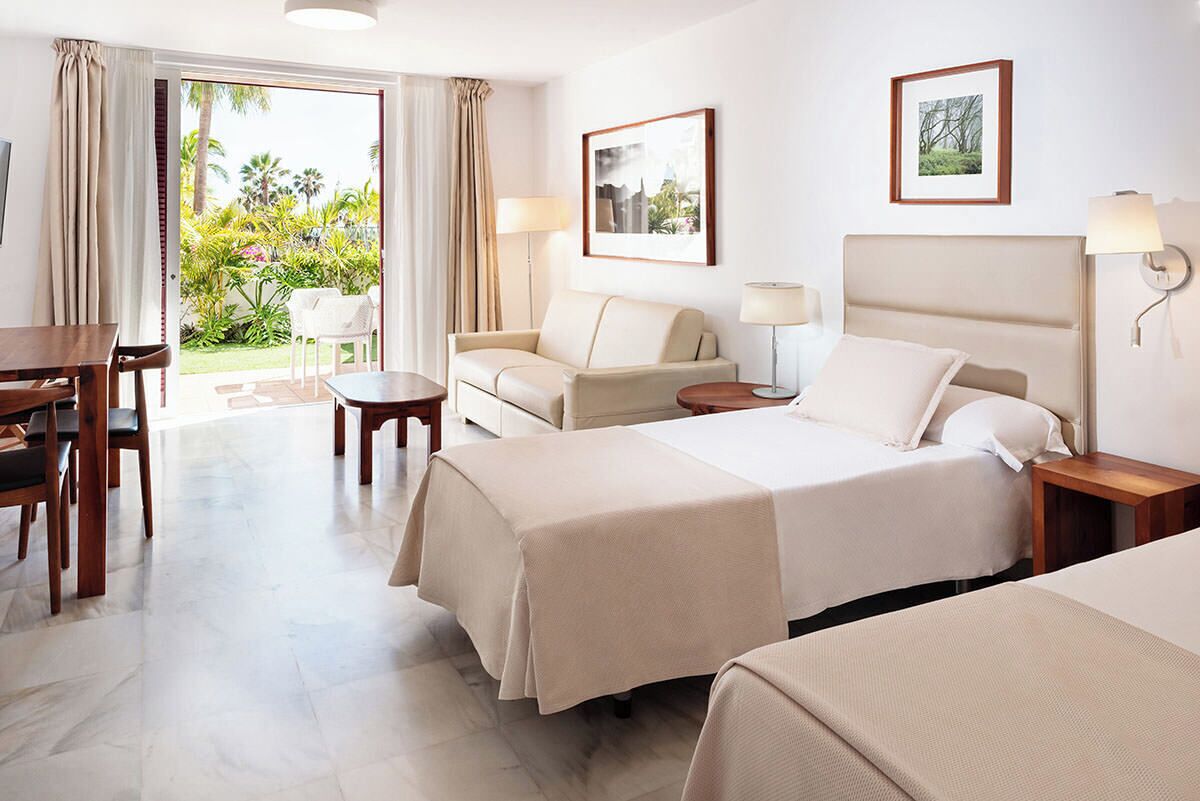 Superior Studio, Garden View, Ground Floor | Blackout drapes, free WiFi, bed sheets