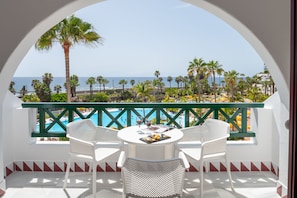 Superior Apartment, 1 Bedroom, Ocean View | Terrace/patio - Aparthotel Parque Santiago IV (Arona)