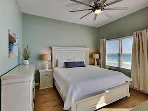 3 bedrooms, iron/ironing board, WiFi, bed sheets - Water's Edge #610 | Island Retreat, Pool (Fort Walton Beach)