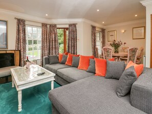 Cottage | Interior - Lakeside View (Ulverston)