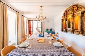 Luxury Βίλα, 5 Υπνοδωμάτια | Τραπεζαρία