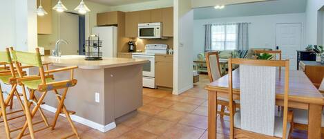 House (3 Bedrooms) | Interior