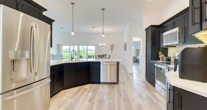 Pool Access & Screened Patio: Home in The Villages