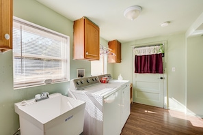 House (2 Bedrooms) | Interior