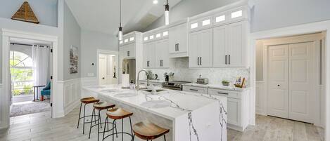 House (4 Bedrooms) | Interior