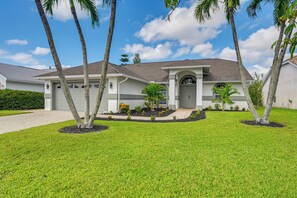 Interior - Stunning Naples Home w/ Pool, Patio, Water Views (Naples)