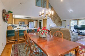 House (4 Bedrooms) | Interior