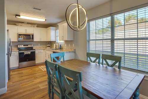 Family-friendly PCB Vacation Rental, Walk to Beach