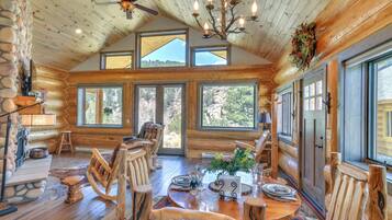 House (1 Bedroom) | Interior