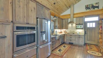 House (1 Bedroom) | Interior