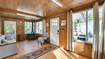 House (1 Bedroom) | Interior