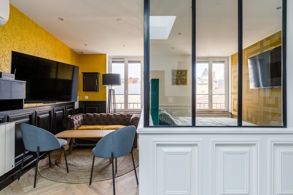 Living area - Proche Paris Style Versace 350 m Gare Mantes (Mantes-la-Jolie)