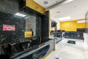 Private kitchen - Proche Paris Style Versace 350 m Gare Mantes (Mantes-la-Jolie)