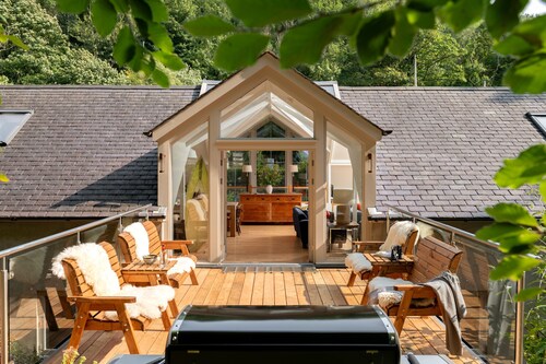 Marina Cottage -  a house that sleeps 8 guests  in 4 bedrooms