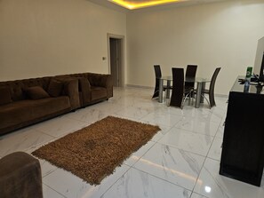 ベーシック スタジオスイート | リビング エリア