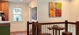 Waverly B&B- Entire Top Floor