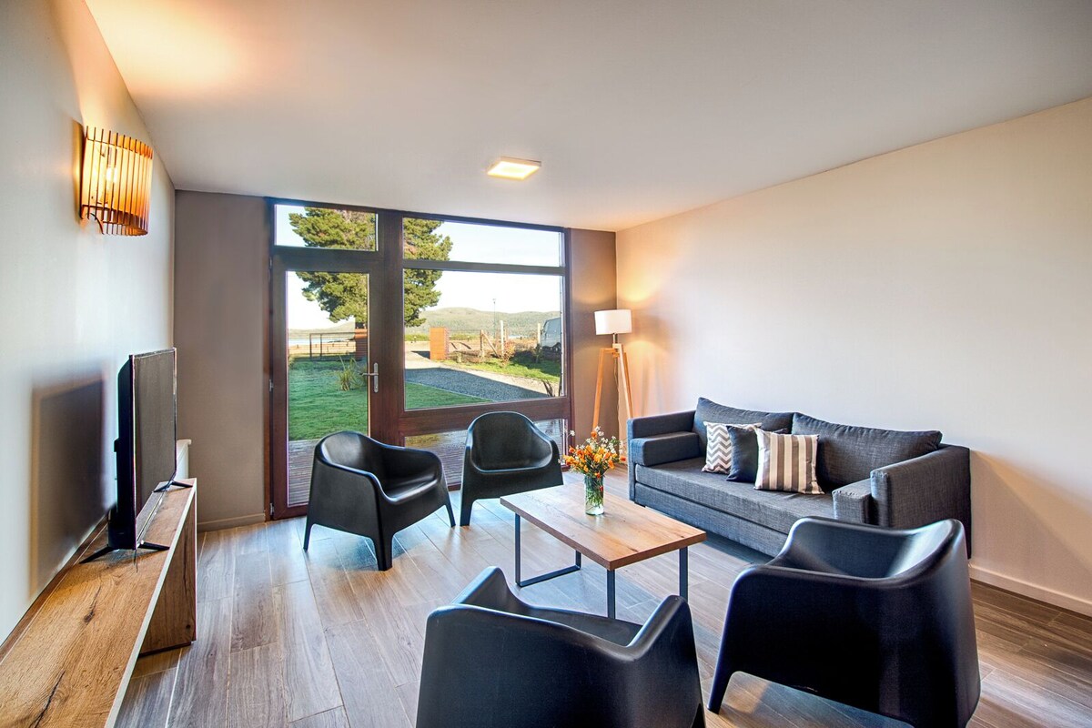 Appartement Prestige, 2 chambres | Aire de séjour | Téléviseur connecté de 40 po avec télévision par satellite, Netflix