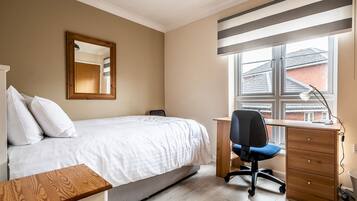 4 bedrooms, iron/ironing board, free WiFi, bed sheets