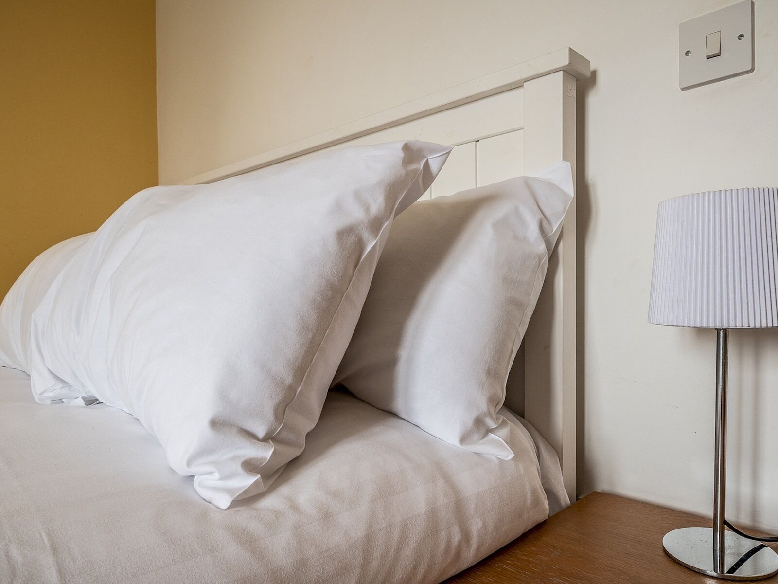 4 bedrooms, desk, iron/ironing board, free WiFi