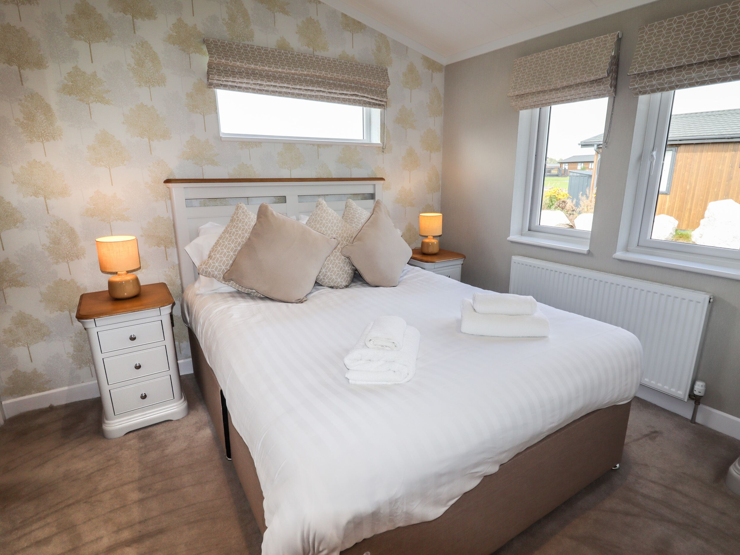 4 bedrooms, individually decorated, individually furnished, free WiFi