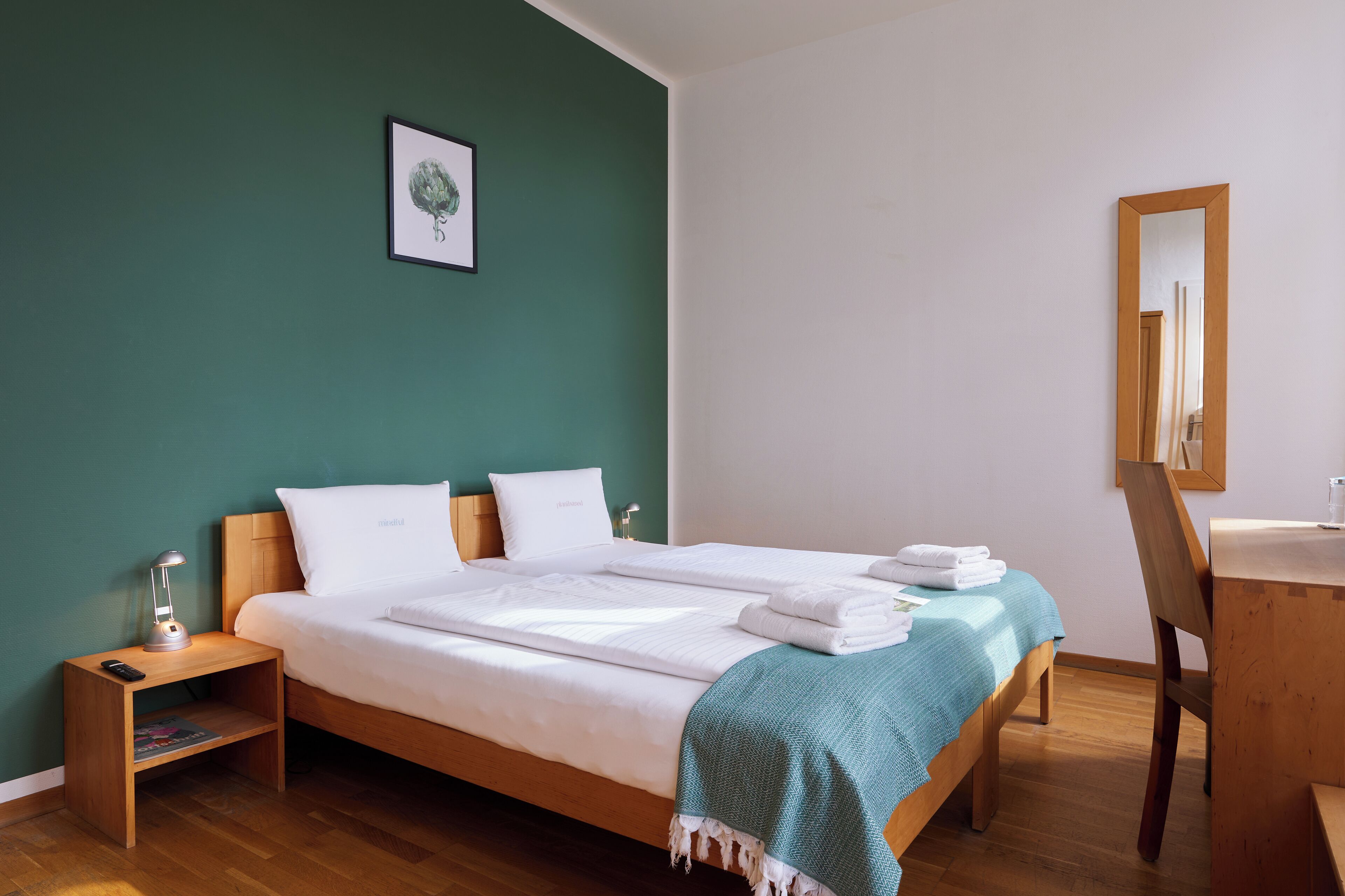 Standard-Doppelzimmer | Schreibtisch, Bügeleisen/Bügelbrett, Babybetten, kostenloses WLAN