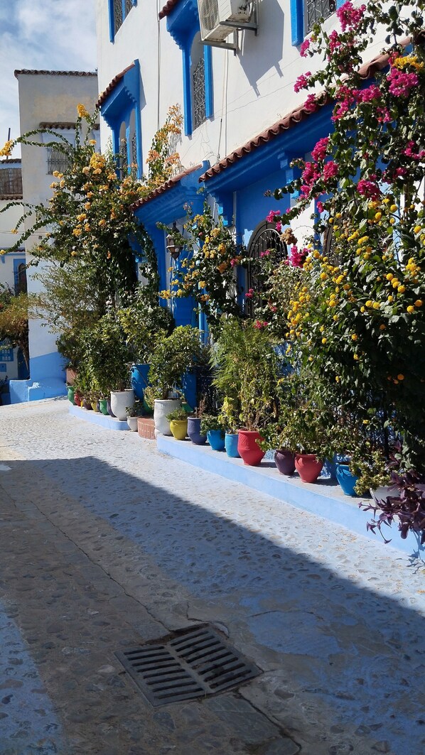 Chambre triple classique | SystĂšme dâinsonorisation, accĂšs au Wi-Fi (inclus)