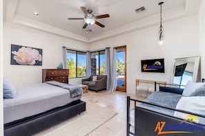 8 habitaciones, escritorio y tabla de planchar con plancha 