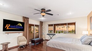 5 bedrooms, desk, travel cot, free WiFi