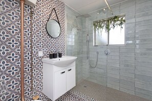 Interior - Sea Spray B104 (Cape Town)