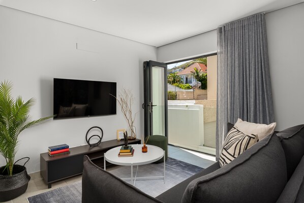Deluxe Apartment | Living area