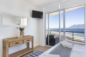 Apartment (2 Bedrooms) | Interior - Portico 704 (Cape Town)